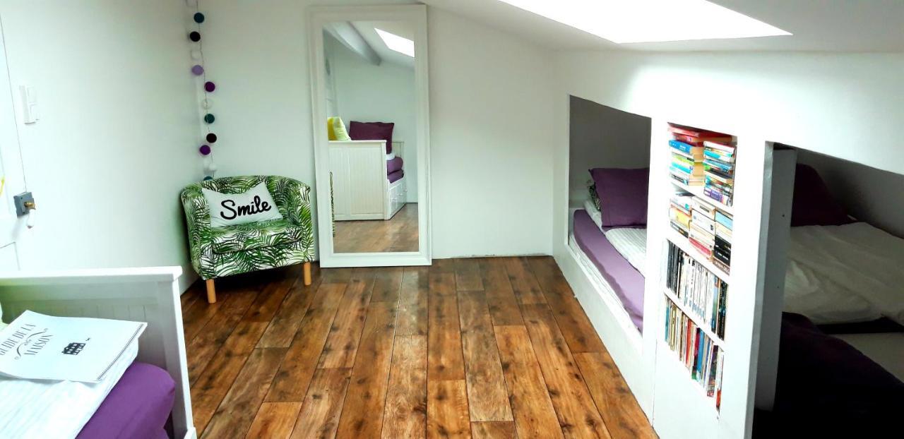 Buky Palace Pons Zewnętrze zdjęcie